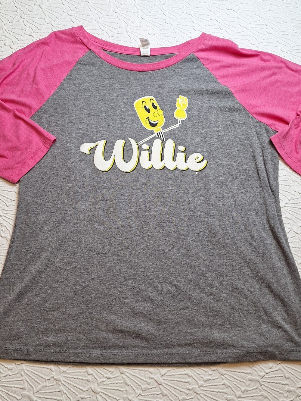 Woman's Willie Wirehand Henley Style Tshirt XXL